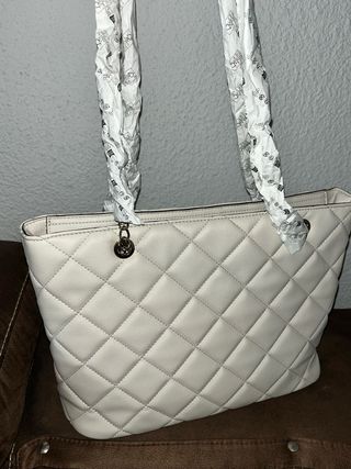 Bolso Guess Beige Acolchado Nuevo