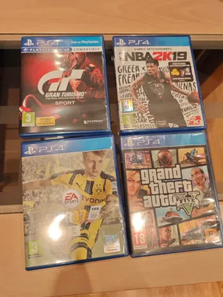 PS4 500GB Negra + 4 Juegos