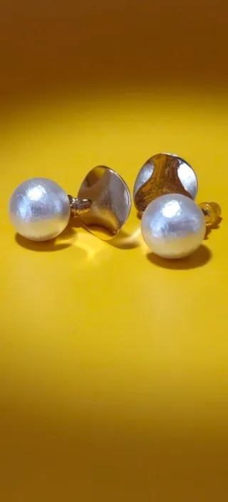 Pendientes perla dorados y plateados