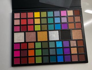 Paleta de sombras de ojos multicolor