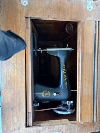 Mueble de madera Alfa