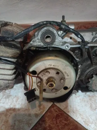 Motor Derbi Varián estar 5
