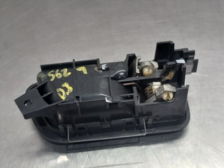 MANETA INTERIOR DELANTERA IZQUIERDA MITSUBISHI MO