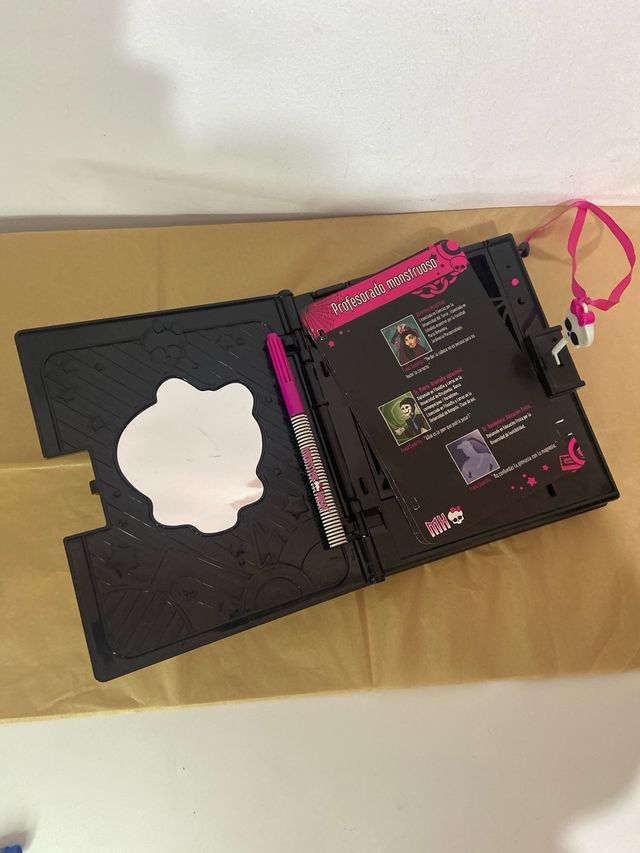 Diario Monster High con bolígrafo