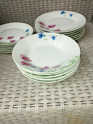 Servizio tavola 18 pezzi porcellana