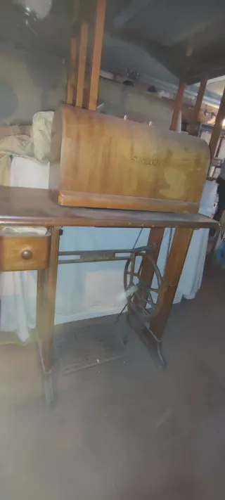 Máquina de coser Singer antigua