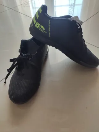 Scarpe calcio bimbo n.35