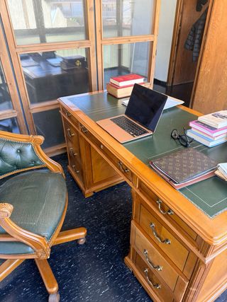 Escritorio clásico madera limoncillo650