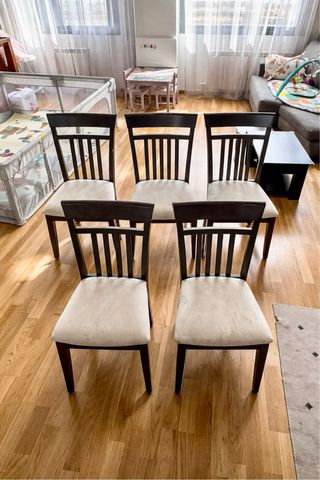 Mesa comedor con 5 sillas madera y cristal