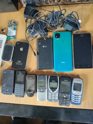Colección móviles vintage Nokia y otros