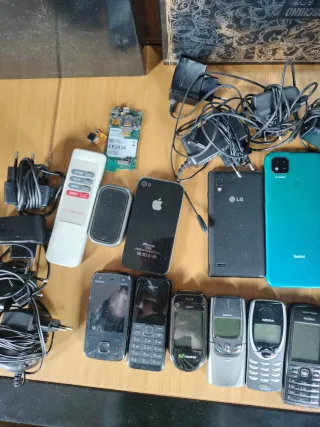 Colección móviles vintage Nokia y otros
