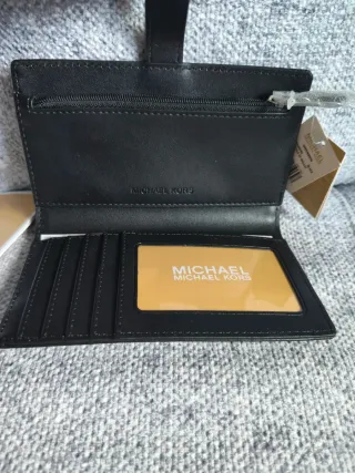 Portafoglio Michael Kors nuovo