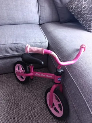 Bicicleta de equilibrio rosa Chicco