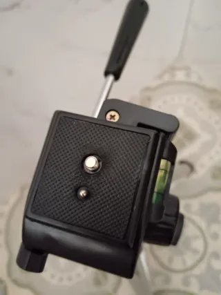 Trípode para cámara con funda