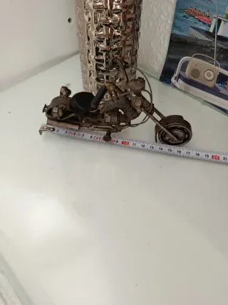 Escultura moto artesanal