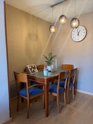 Mesa de centro de cristal y madera