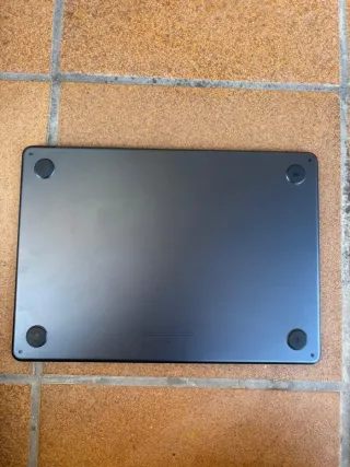 MacBook Air M2 2022 Plata