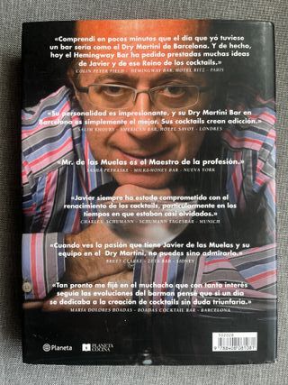 Cocktails & drinks book