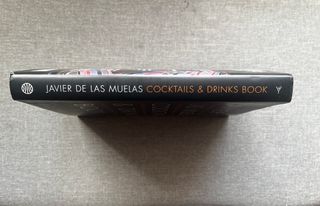 Cocktails & drinks book