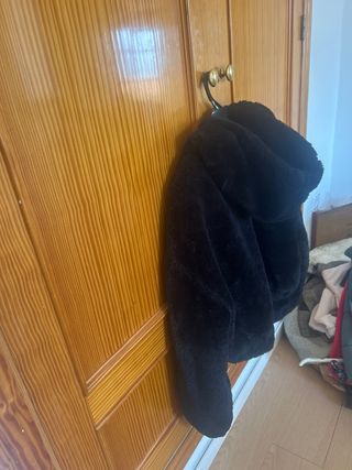 Bershka Cazadora pelo negra Talla M