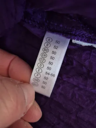 Camisa morada de señora