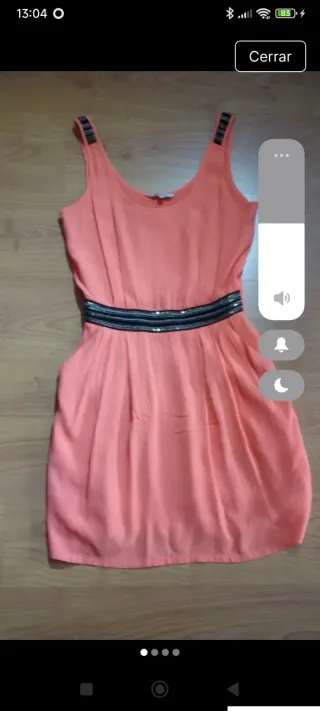 Vestido de verano naranja con cinturón