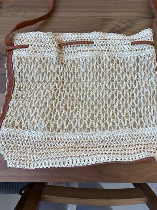Bolso de rafia y piel