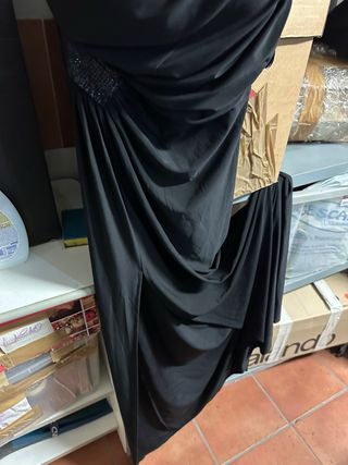 Abito lungo nero monospalla