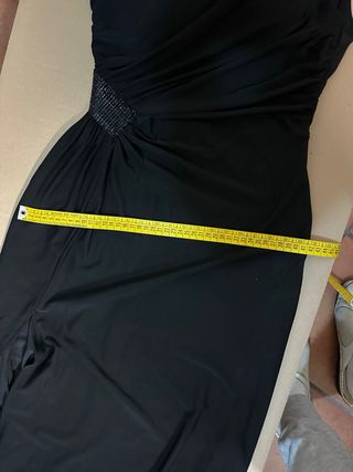 Abito lungo nero monospalla