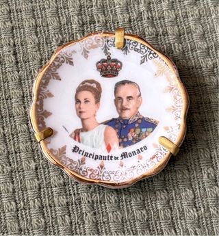 Plato conmemorativo Rainiero y Grace Kelly