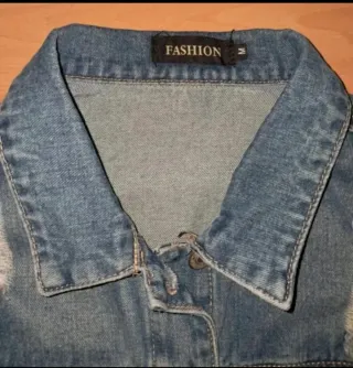 Cazadora vaquera mujer desgastada