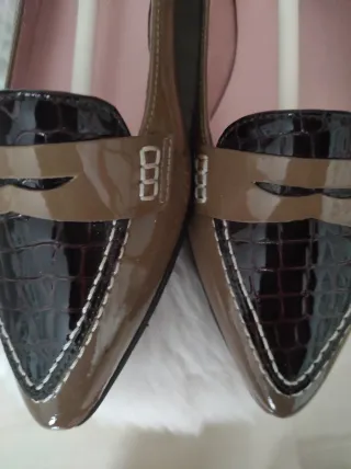 Mocasines charol punta fina