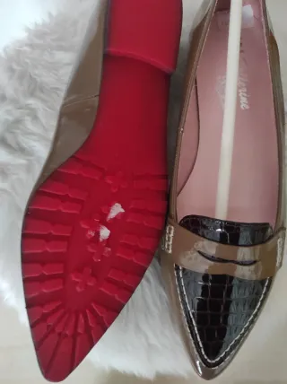 Mocasines charol punta fina