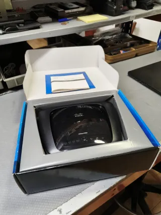 Router Wireless-N Linksys E1000 Cisco