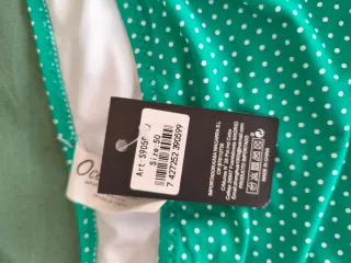 Bikini de lunares verde y blanco