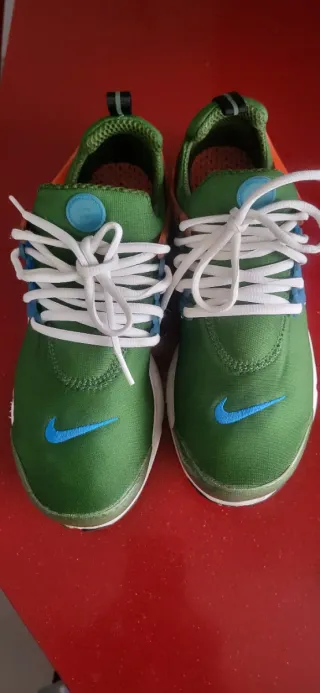 Nike Air Presto Talla 43 Verde Naranja