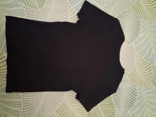 Camiseta negra canalé manga corta