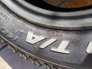 Neumático nuevo para vehículo 4x4. All-Terrain BFG