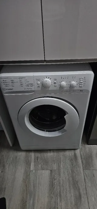 Lavadora Indesit 9kg Motor Inverter Perfecto estad