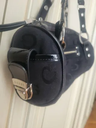 Borsa Guess nera monogramma