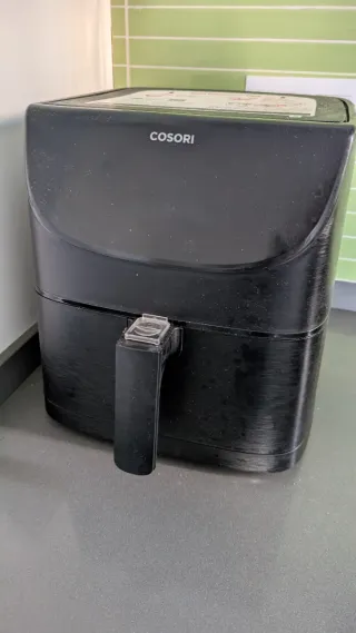 Freidora de aire Cosori sin usar
