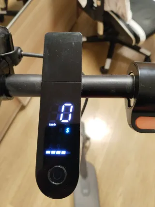 Patinete Eléctrico Xiaomi MI Essential Negro