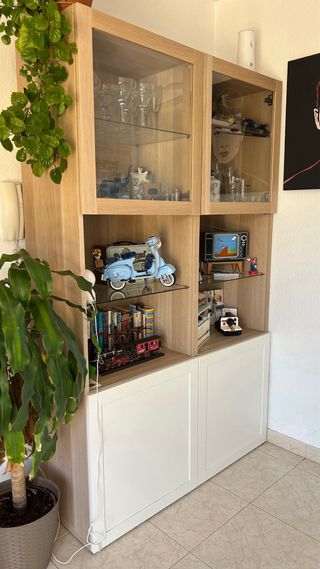 Mueble almacenaje Vitrina IKEA BESTA