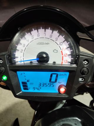 Kawasaki ER6N Naked Blanca y Negra