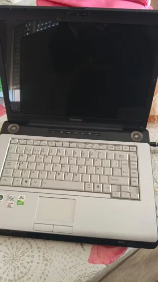 Portátil Toshiba Satellite A200-1NH