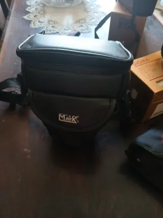 Cámara Nikon F50 + Objetivos 28/105 y 70/210