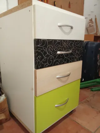 Mueble 4 cajones con ruedas