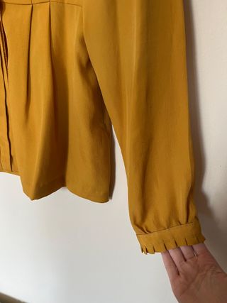 Blusa color mostaza Festa Mujer