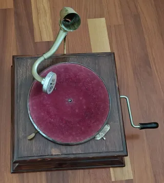 Grammofono d'epoca