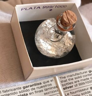 Botella Plata Pura 999 + Regalo